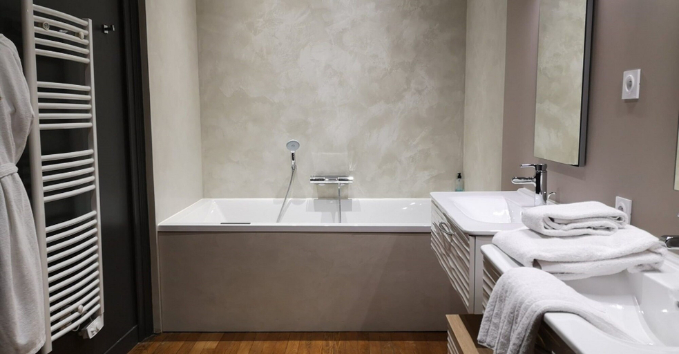 Bathroom 3, Hôtel Perier du Bignon, Mayenne