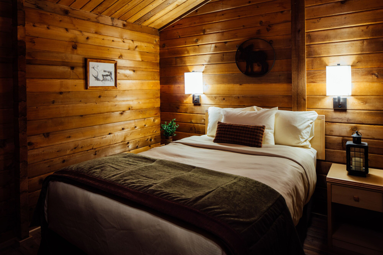 Bedroom 2, Denali Cabins, Denali