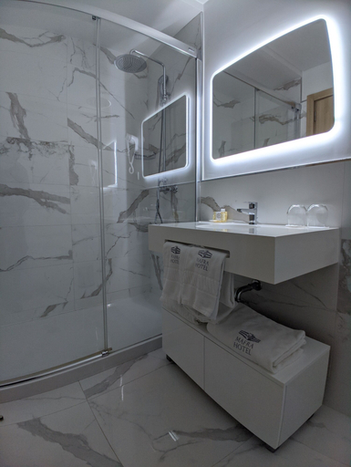 Bathroom 4, Mafra Hotel, Mafra