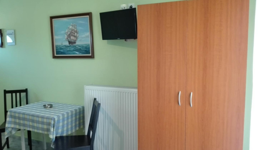 Bedroom 2, Familia Hotel, Central Macedonia
