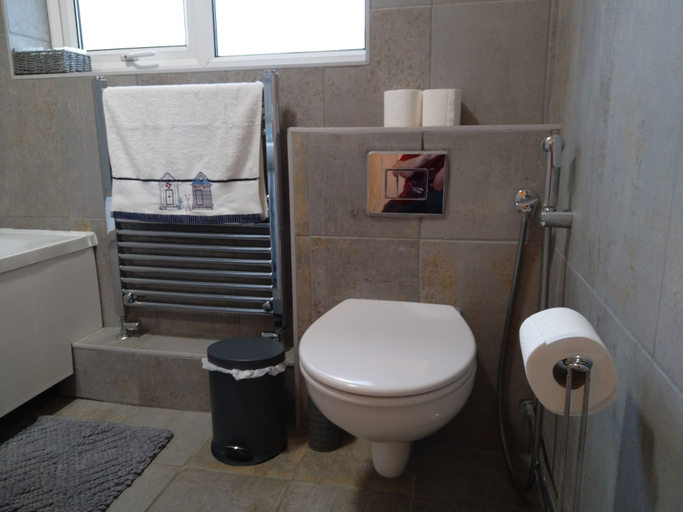 Bathroom 4, Beautiful 3-bed Bungalow Kessingland Rural Retreat, Suffolk