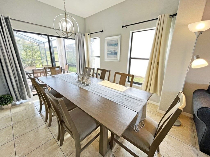 Others 5, Hidden Gem 5 Bedroom Home by RedAwning, Lake