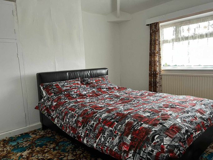 Bedroom 2, Stunning 3-bed House in Burnley, Lancashire