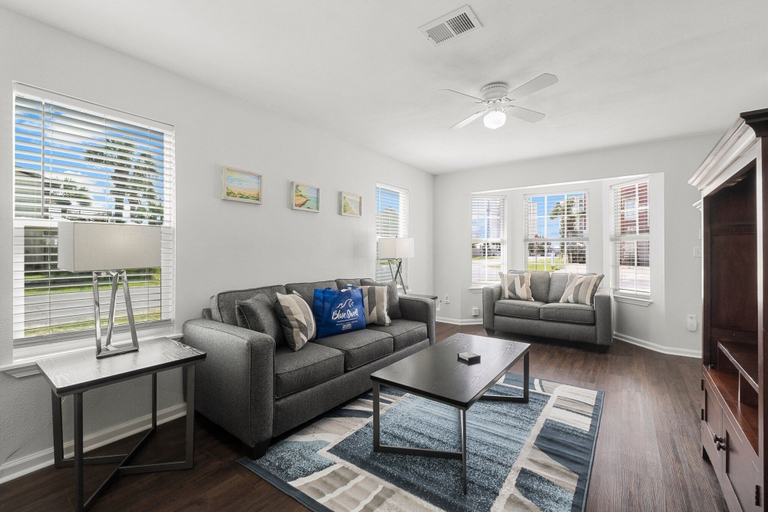 Others 4, 6400 Beach Dr - Seabatical A, Bay