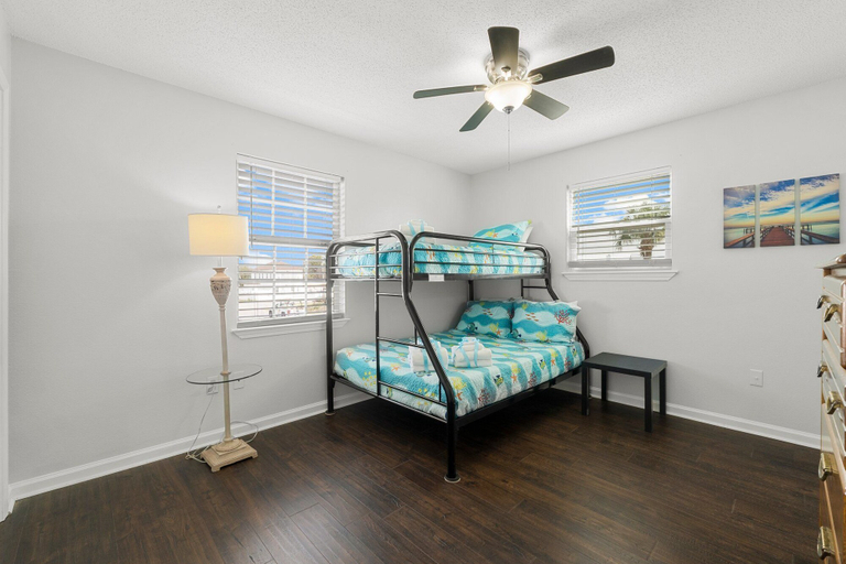 Bedroom 2, 6400 Beach Dr - Seabatical A, Bay