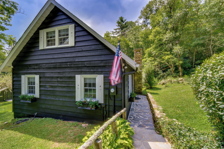 Exterior & Views 2, Enchanting Highlands Cottage w/ Pond & Waterfall, Macon