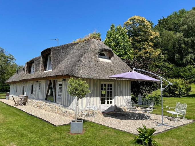 LES 2 CHAUMIERES Piscine & Spa, Calvados