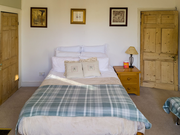 Bedroom 3, Stunning Georgian Spacious Apartment Central Bath, Bath and North East Somerset
