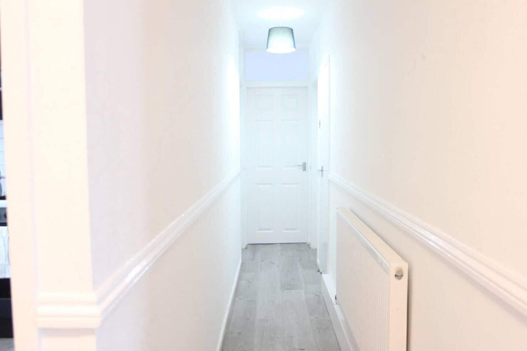 Interior 2, 6guests-parking-nearstansted-accessible, Essex