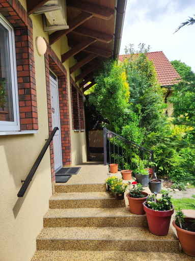 Others 3, Ubytovna Ivona, Dunajská Streda