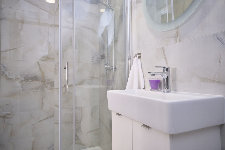 Bathroom 2, AquaVue Suite by Litto, Kaštela