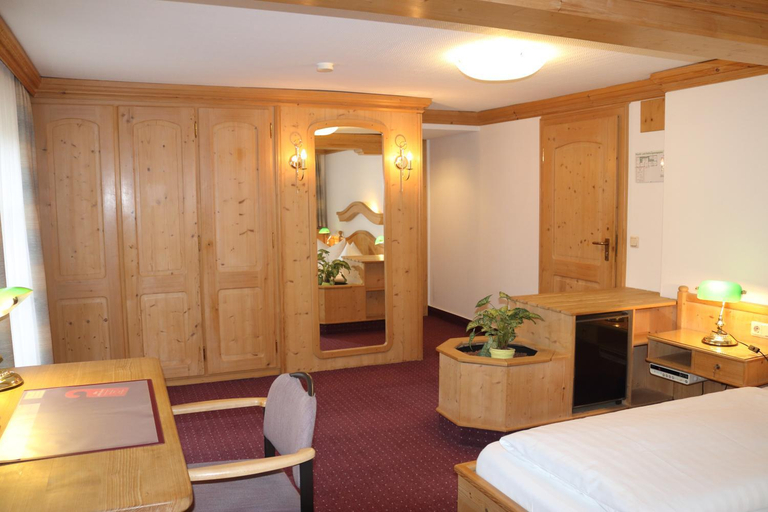 Bedroom 2, Hotel-Restaurant Johanneshof, Hersfeld-Rotenburg