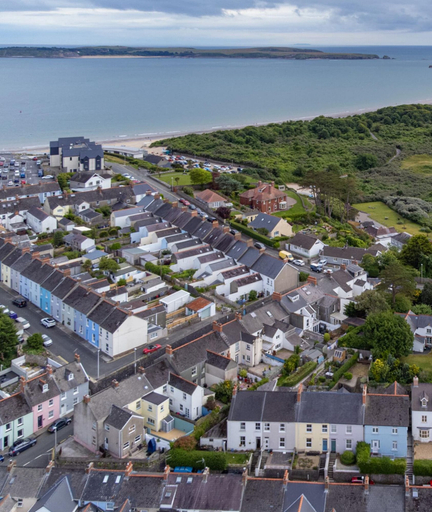 Room 3, Park Place Court 2 - Close to Beach, Pembrokeshire