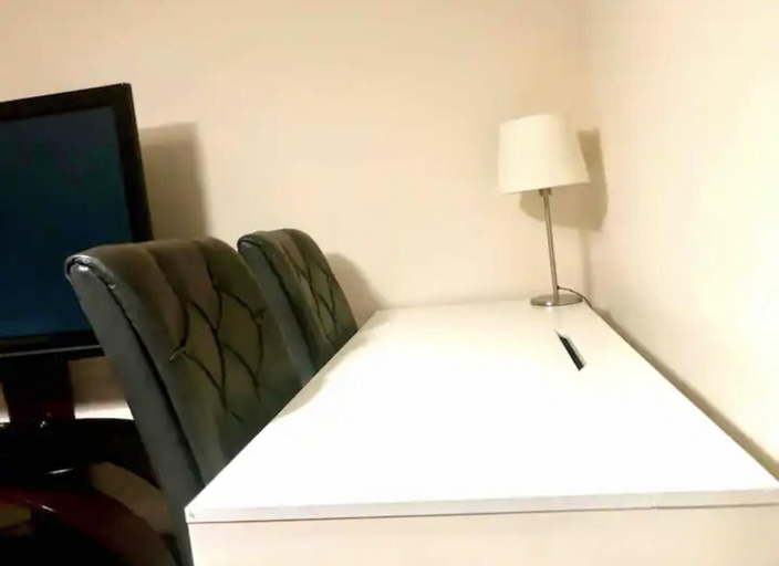 Others 5, Ac Lounge 115 1-bed Apartment in Rochford, Essex