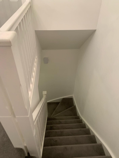 Others 4, Pristine 3-bed House in Grays, Thurrock