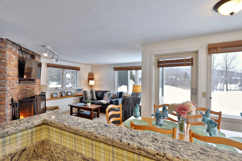 Food & Drinks 5, Fall Line Condo A5 1 Bedroom Condo, Rutland