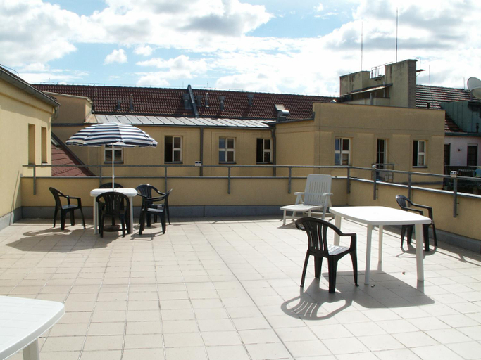 Others 5, Roosevelt Hostel, Praha 7