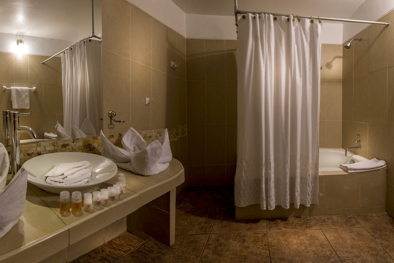 Bathroom 5, El Virrey by Katari, Cusco