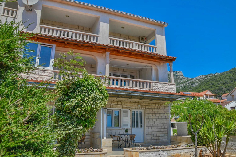 4, Apartments Sena, Bol