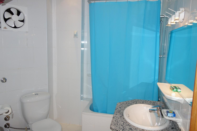 Bathroom 4, Blue Vision Diving Hotel, Marsa 'Alam