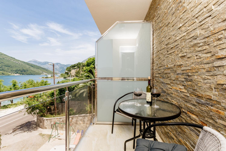 Others 5, Dream Vacation Apartments