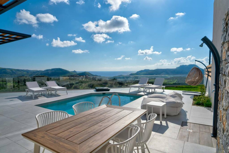 Room 2, Villa Vidiano in Foinikas, Crete