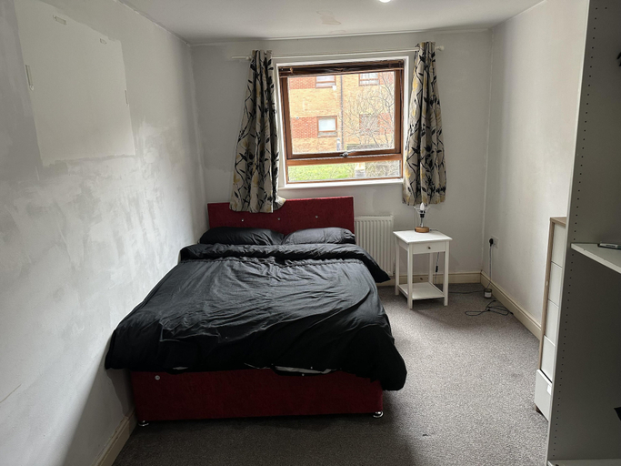Bedroom, Immaculate 2-bed Apartment in Greenhithe, Kent