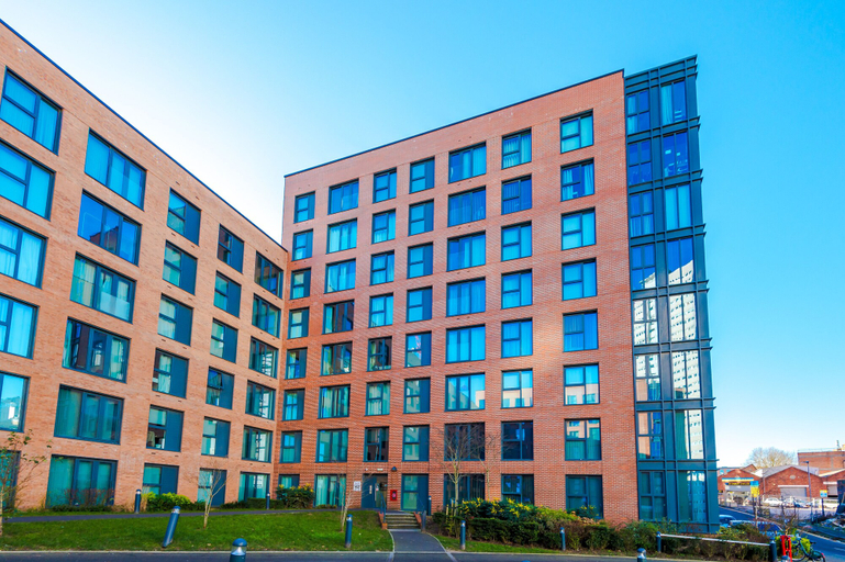 Exterior & Views 2, Remarkable 2-bed Apartment in Birmingham, Birmingham