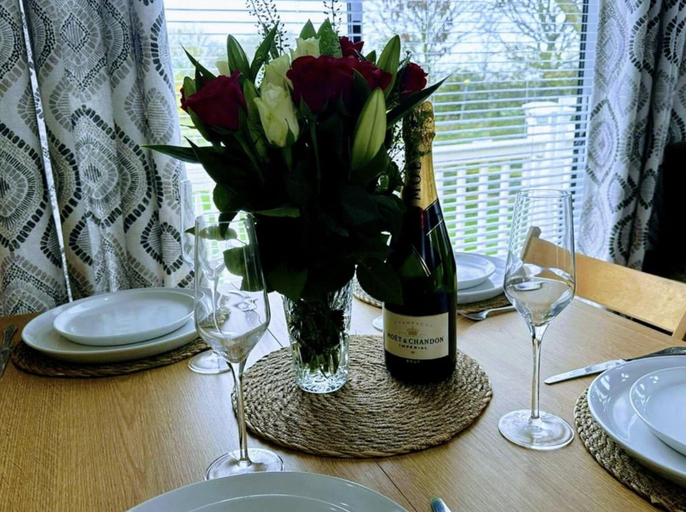 Food & Drinks 4, A Beautiful, Dog Friendly Holiday Home, Lincolnshire