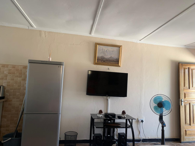Others 5, Furnished self-catering bedsitter, Lusaka