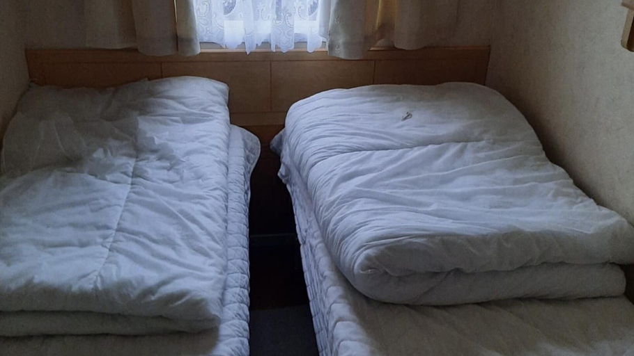 Bedroom 2, Beautiful 3-bed Static Caravan in Skegness, Lincolnshire