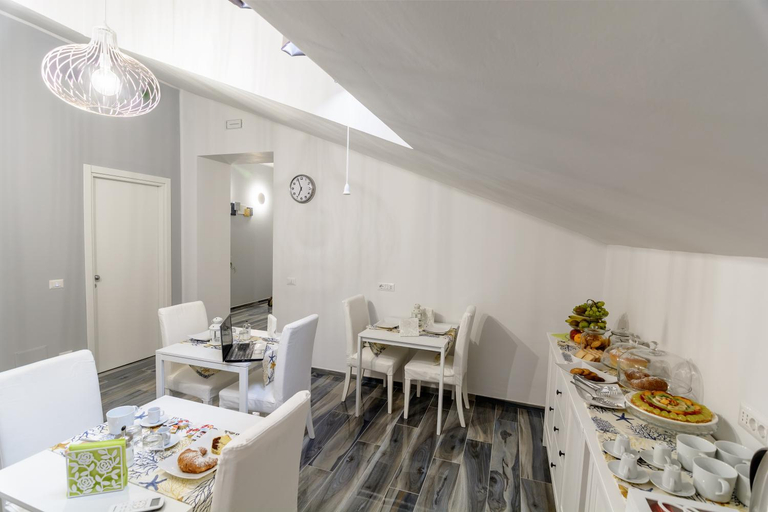 Others 5, B&B al Palazzo, Salerno
