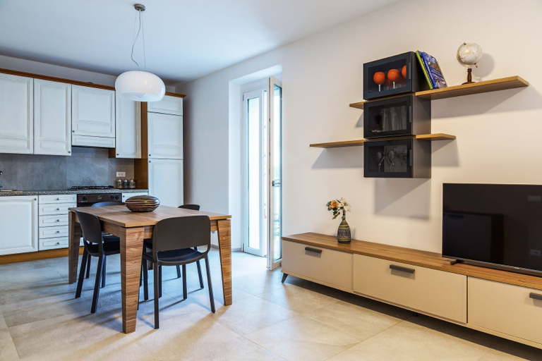 Private kitchen 5, 2-bed Apt With Stunning Lake Como Views & Terrace, Como