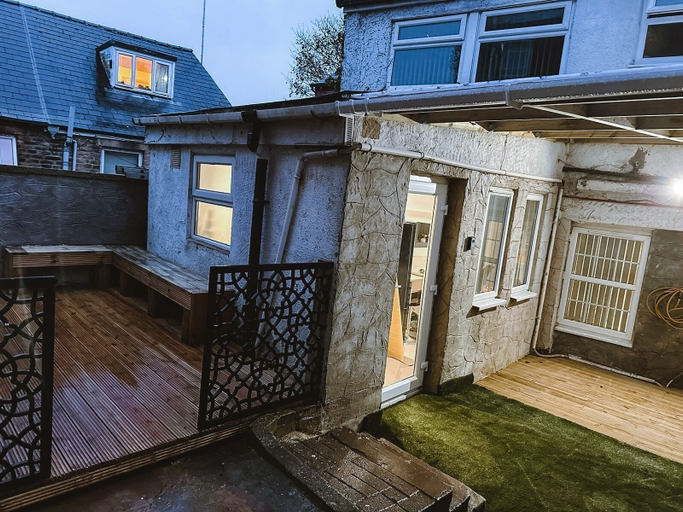 Exterior & Views 2, Eliteelegance Suites 2-bed Apartment in Sheffield, Sheffield