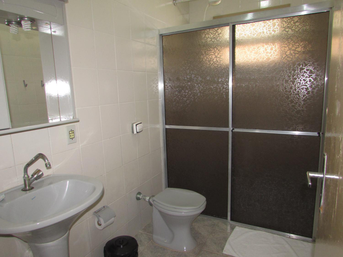 Bathroom, Hotel Costa Azul, Cananéia