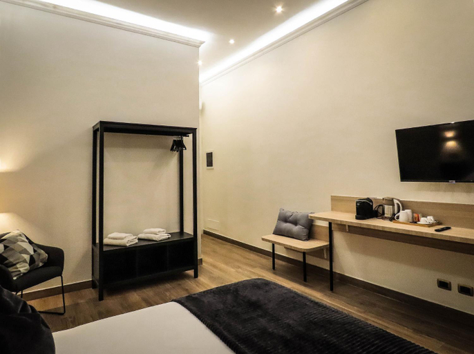 Others 5, My Maison 70, Rome