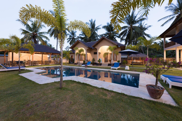 Swimming Pool 11