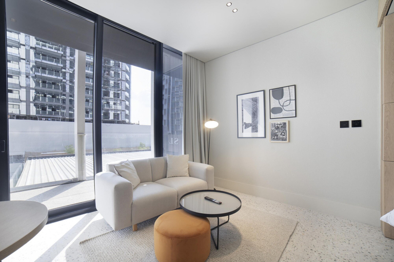 Room 2, Elegant Escape Studio at Upside Living Business Travel Ready, Dubai
