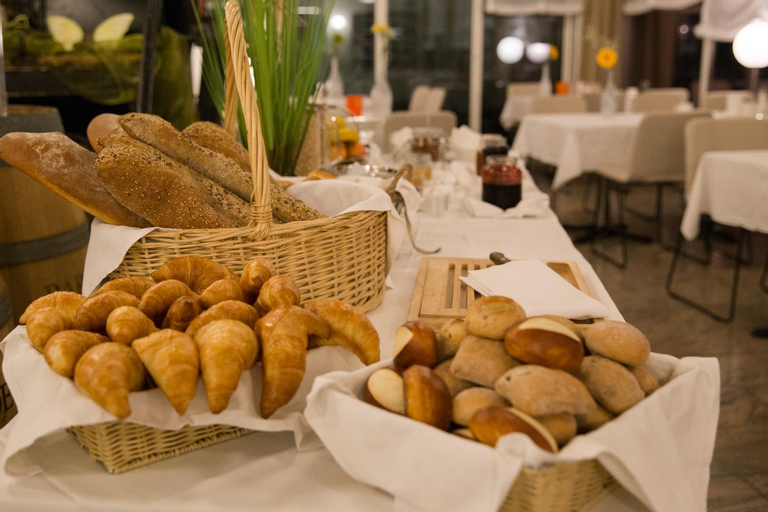 Food & Drinks 5, Hotel Schafli Siebnen, March
