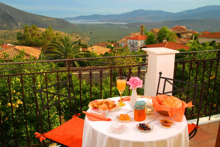 Food & Drinks 2, Xenonas Chrisso, Central Greece