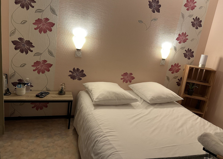 Bedroom 4, Du côté de Chez SAM La Marguetière, Allier