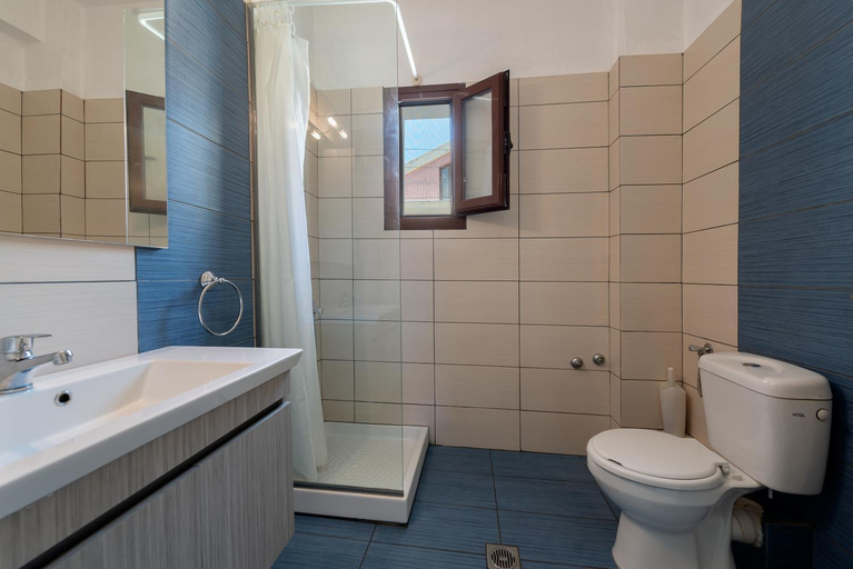 Bathroom 2, Byron Hotel, Ionian Islands