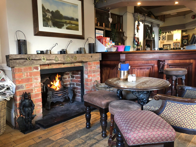Food & Drinks 5, The Mortimer Arms, Hampshire