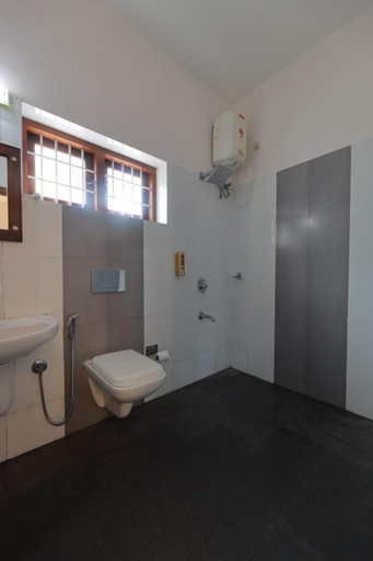 Bathroom, Green Shades, Idukki
