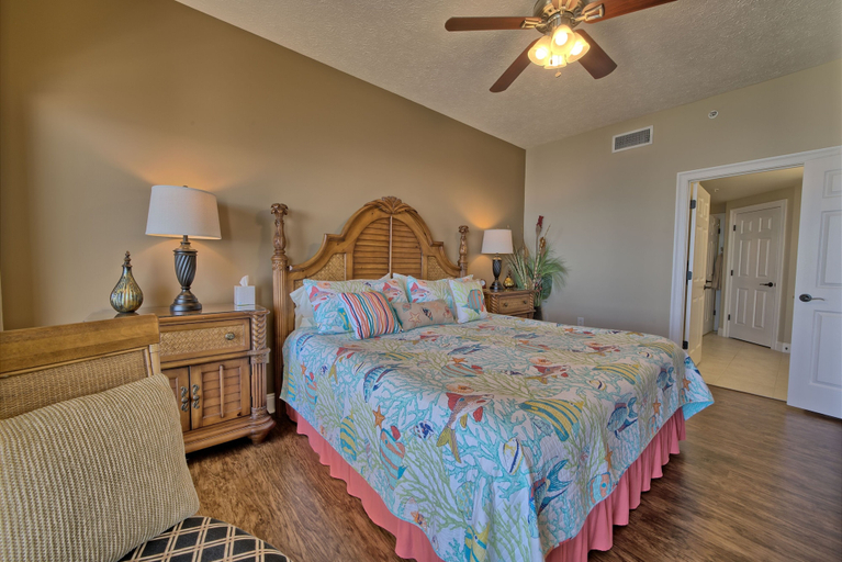 Others 3, Roomy Oceanfront Condo with Breathtaking View and Beachside Pool - Unit 1906 by RedAwning, Bay