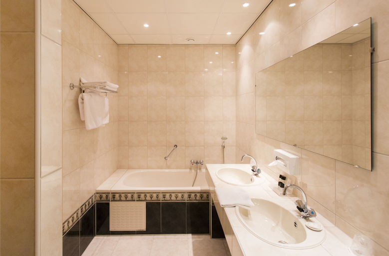 Bathroom 3, Hotel Restaurant Talens, Coevorden