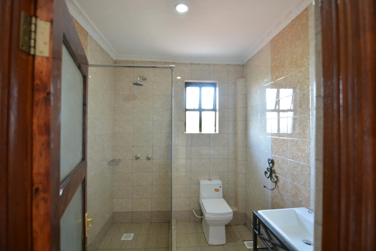 Bathroom 3, BUBBLES HOTEL, Thika Town
