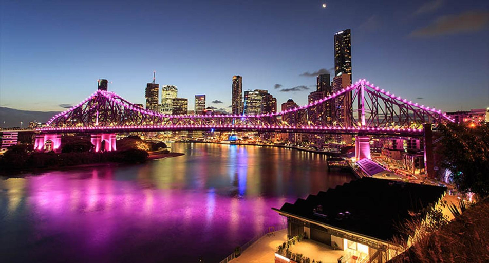 Executive 3 Bedroom Family Suite - Brisbane CBD - Views - Netflix - Fast Wifi - Free parking, Brisbane