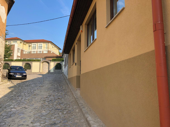 For You Apartmanok, Eger