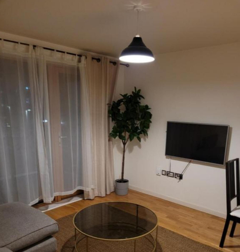 Others 5, Beautiful 1-bed Apartment in London, London
